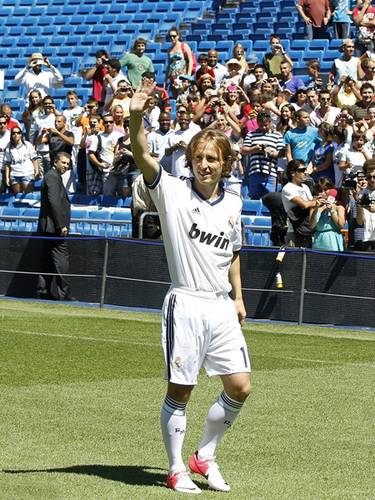 基德：艾顿的复出会分担东契奇压力，也会让湖人变得更出色