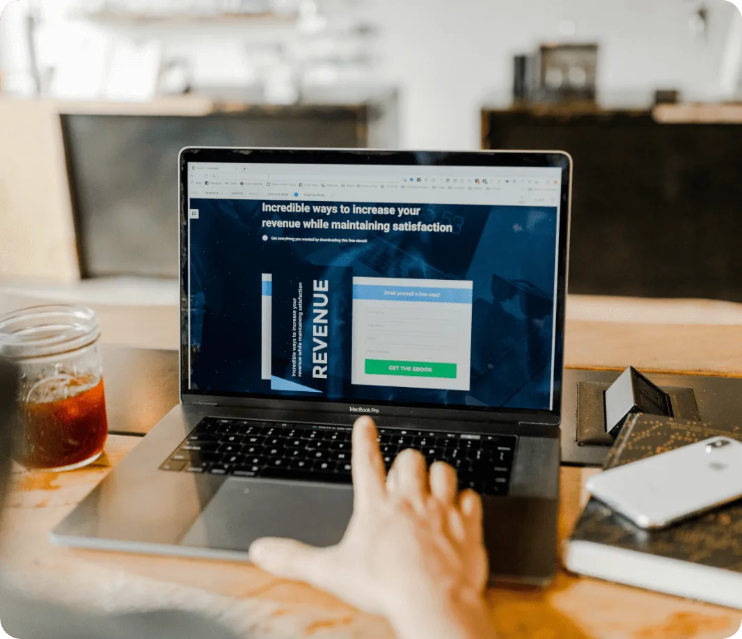 黑白体育3专注信息同步及时，随时掌握赛况，为用户提供专业可靠的体验。围绕界面简洁直观，操作轻松便捷，黑白体育3持续打磨更 - 黑白体育3